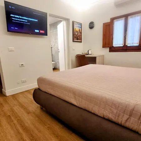 Marco's Way Πανσιόν 3*