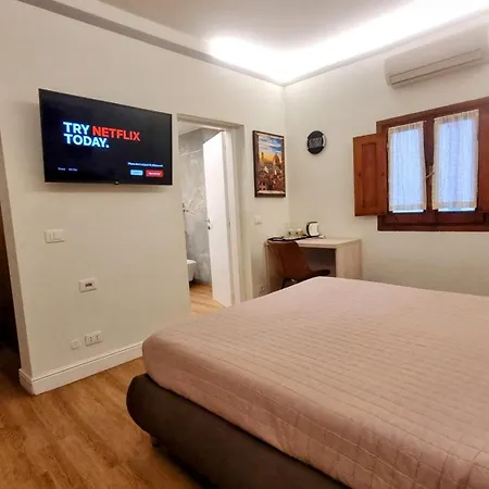 Πανσιόν Marco's Way 3*