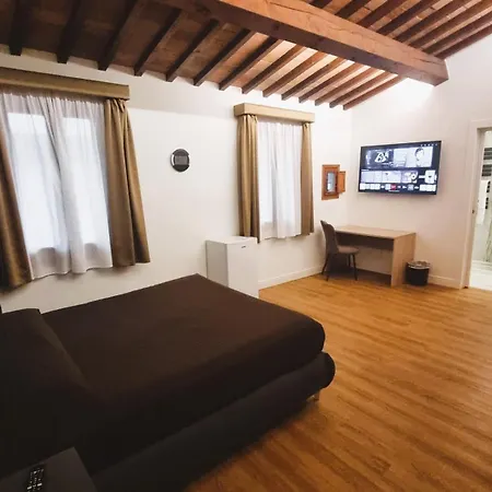 Πανσιόν Marco's Way 3*