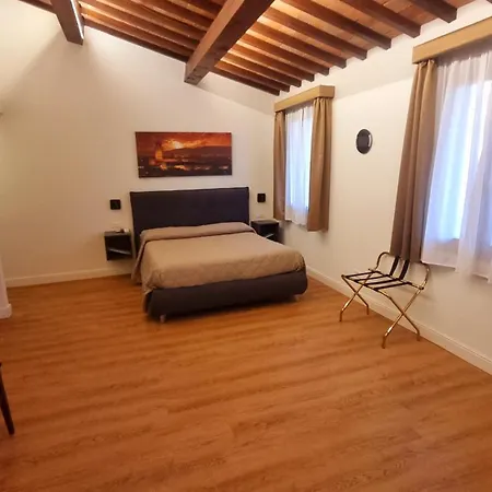 Marco's Way Gæstehus 3*